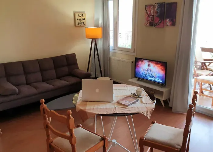 J'living Hotel
