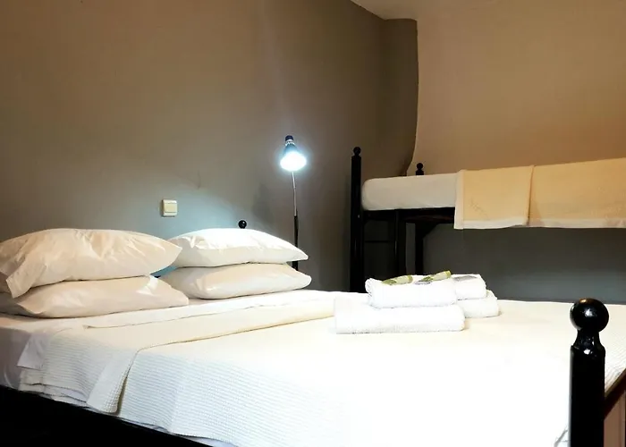 J'living Hotel *